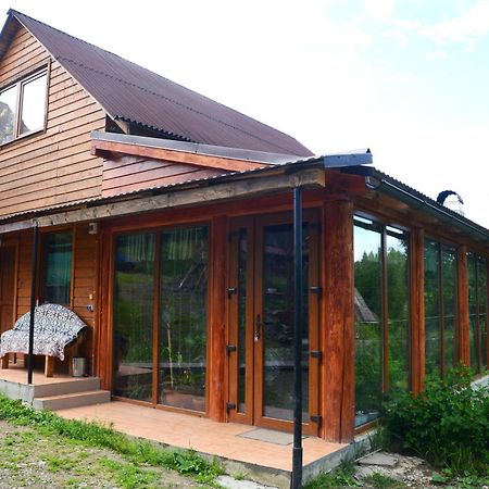 Hotel Gostynnyi Dvir U Marichky à Lazeshchyna Extérieur photo