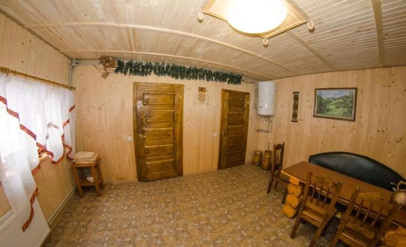 Hotel Gostynnyi Dvir U Marichky à Lazeshchyna Extérieur photo