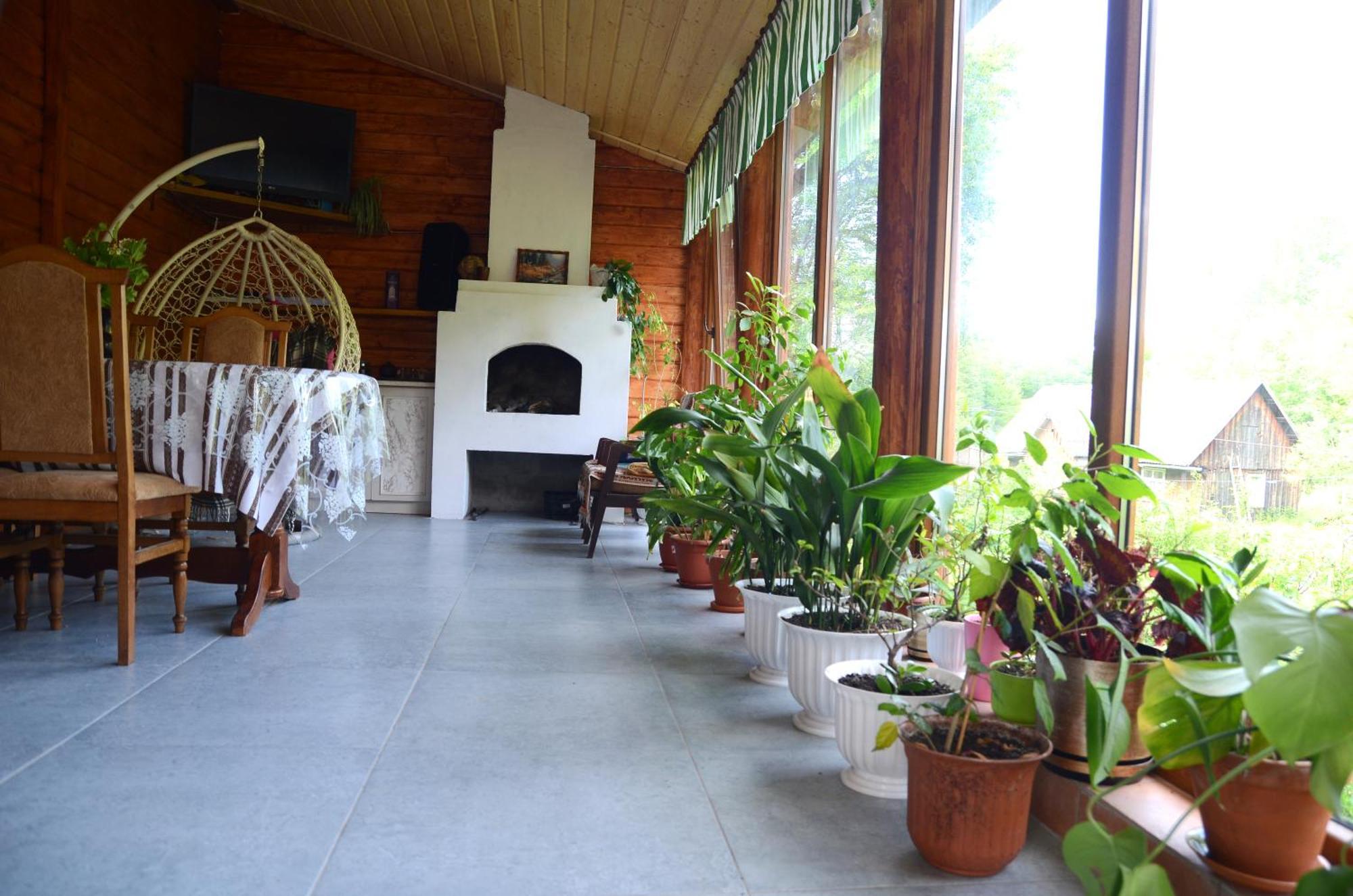 Hotel Gostynnyi Dvir U Marichky à Lazeshchyna Extérieur photo