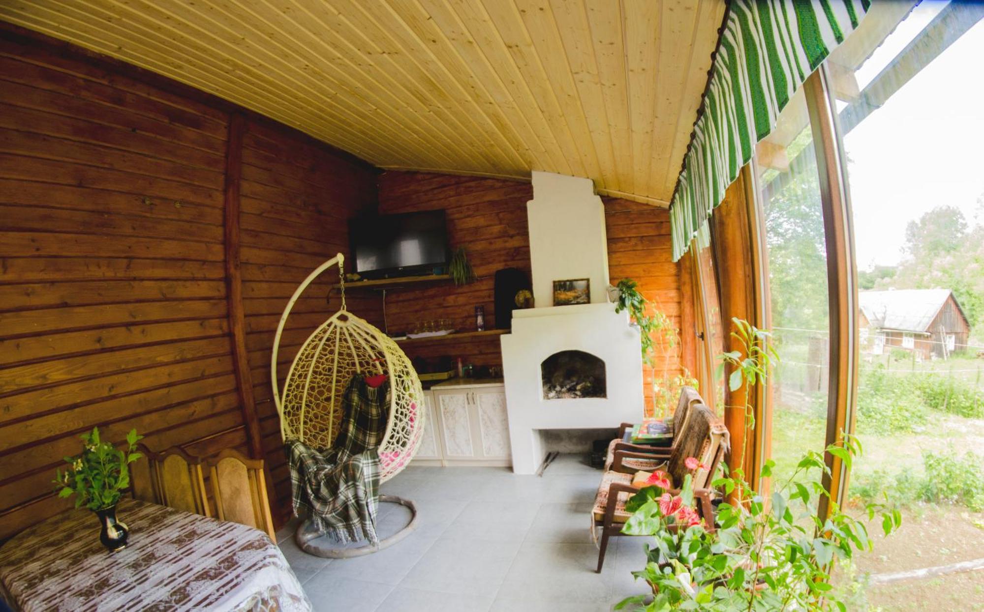Hotel Gostynnyi Dvir U Marichky à Lazeshchyna Extérieur photo