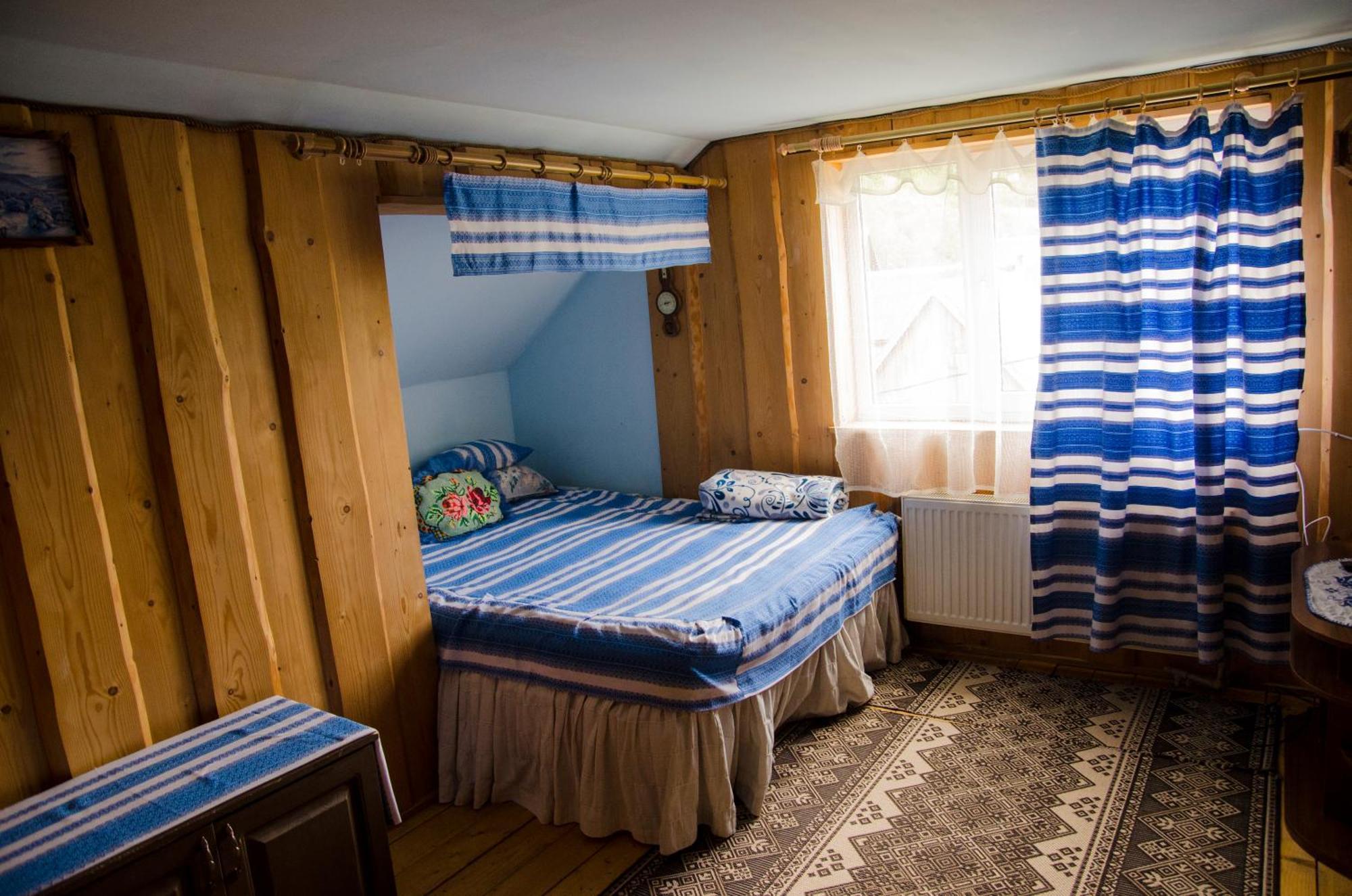 Hotel Gostynnyi Dvir U Marichky à Lazeshchyna Extérieur photo
